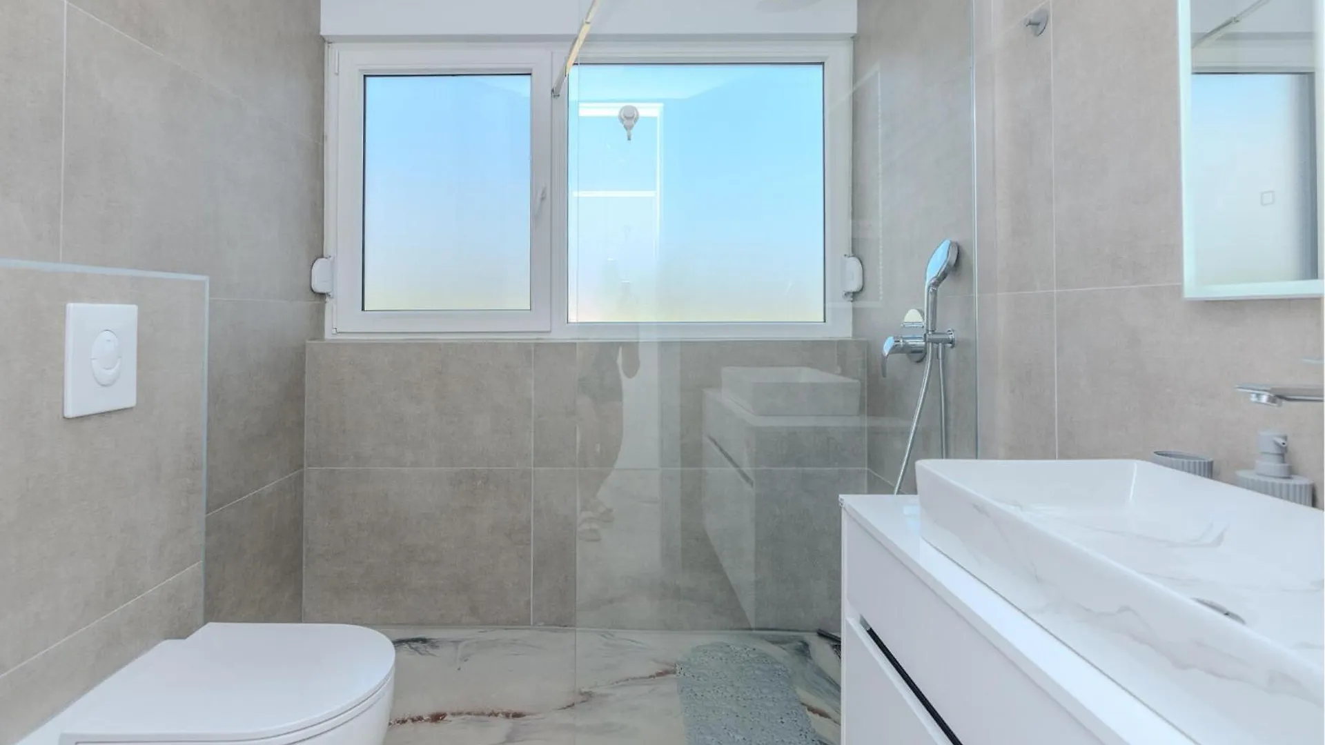 Lovely Home In Vrsi With Wifi 0*,